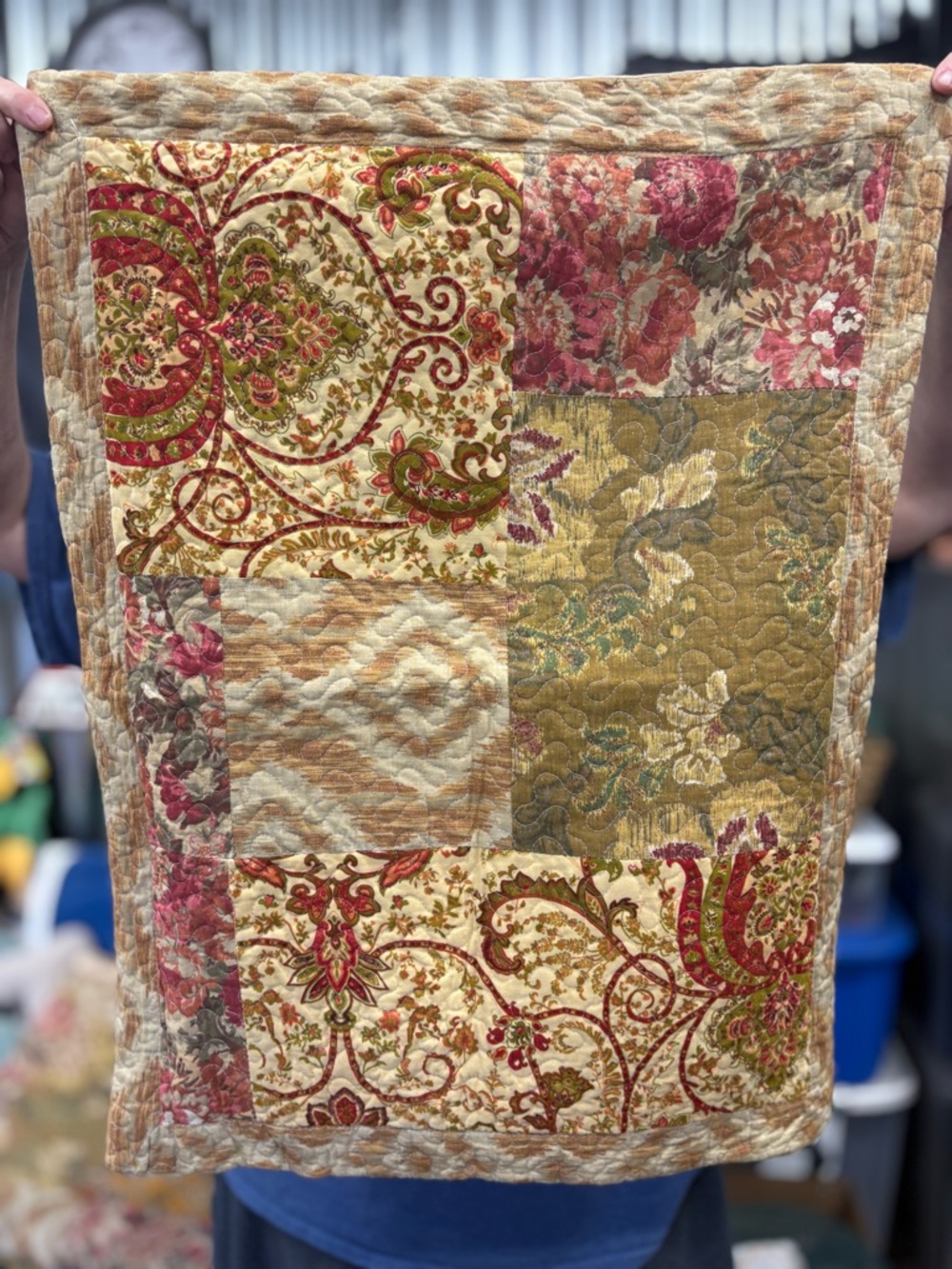 Patchwork Floral Cotton Quilt Classic Patchwork 2 shams and quilt - Picture 13 of 16